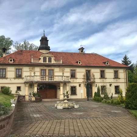 Zamecek Zdiky - Moderni Maly Apartman Bujanov Buitenkant foto