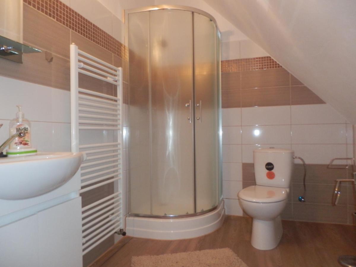 Zamecek Zdiky - Moderni Maly Apartman Bujanov Buitenkant foto