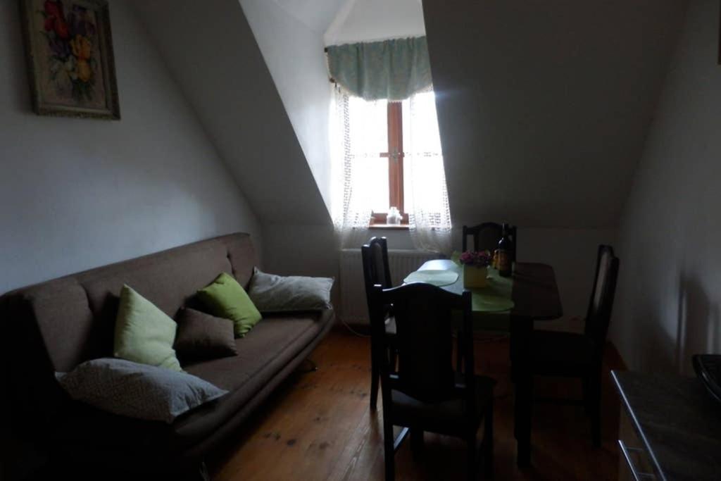 Zamecek Zdiky - Moderni Maly Apartman Bujanov Buitenkant foto
