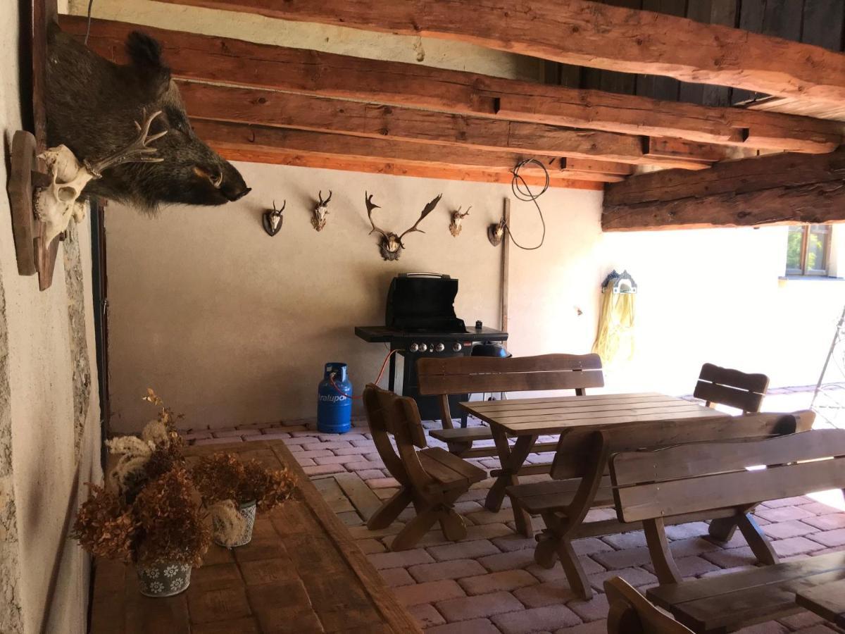 Zamecek Zdiky - Moderni Maly Apartman Bujanov Buitenkant foto